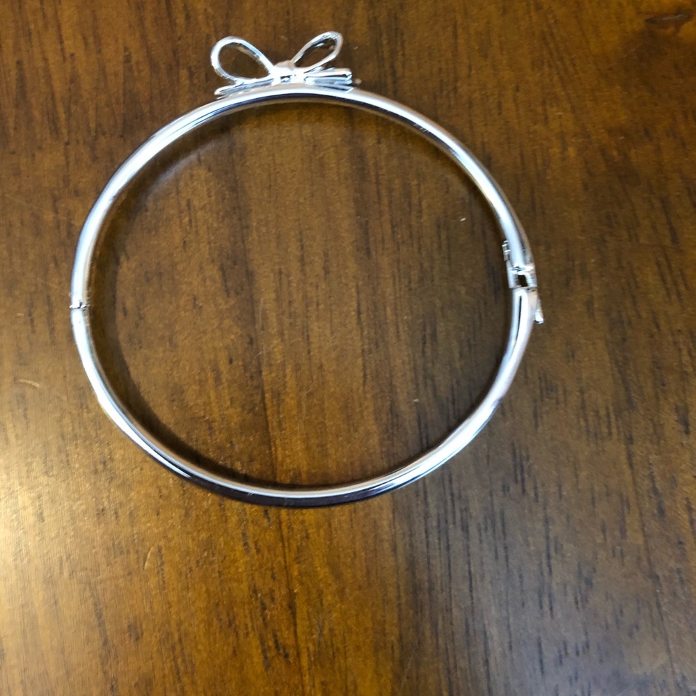 Kate Spade Bow Bangle; very good condition